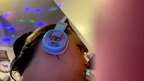 Cash Couple online show from October 19, 9:59 pm