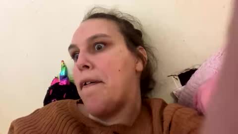 Cash Couple online show from April 19, 8:44 pm