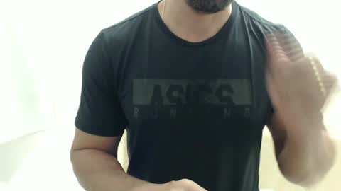 Snapshot of cashmastermuscle77 chatting on May 4, 10:11 am cashmastermuscle77 online show from May 4, 10:11 am