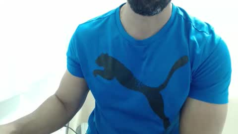 Snapshot of cashmastermuscle77 chatting on May 18, 10:26 pm cashmastermuscle77 online show from May 18, 10:26 pm