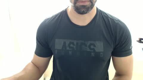 Snapshot of cashmastermuscle77 chatting on June 20, 1:58 pm cashmastermuscle77 online show from June 20, 1:58 pm