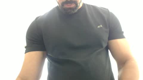 Snapshot of cashmastermuscle77 chatting on June 28, 2:12 pm cashmastermuscle77 online show from June 28, 2:12 pm