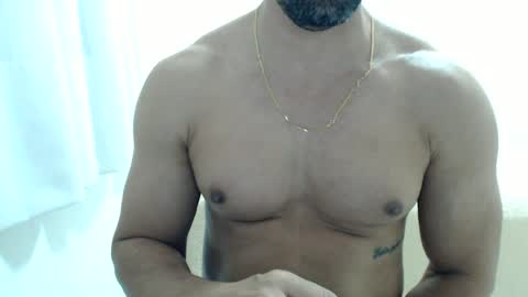 Snapshot of cashmastermuscle77 chatting on July 4, 9:48 am cashmastermuscle77 online show from July 4, 9:48 am