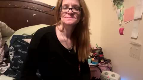 Snapshot of casidy1 chatting on February 19, 7:50 am casidy1 online show from February 19, 7:50 am