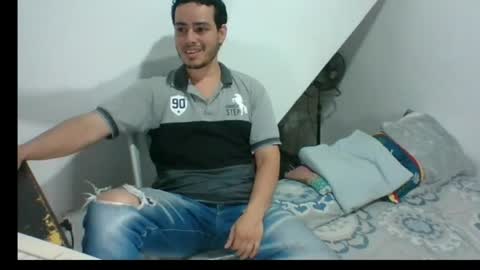 Snapshot of casper__32 chatting on April 20, 11:28 pm Casper online show from April 20, 11:28 pm