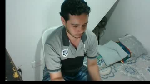Snapshot of casper__32 chatting on April 21, 1:42 am Casper online show from April 21, 1:42 am