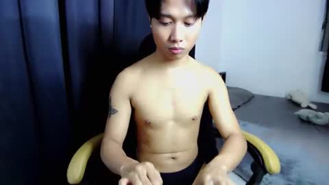 Snapshot of caspian_cum chatting on June 21, 9:17 pm cas online show from June 21, 9:17 pm