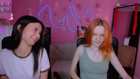 Snapshot of cassandra_nik chatting on July 4, 9:15 am Cassandra online show from July 4, 9:15 am