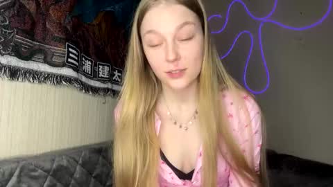 Cassandra online show from March 6, 6:15 pm