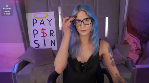 Cassandra online show from October 30, 11:16 pm