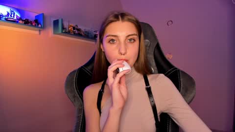 Seductress Cassia  FINDOM AND SADISM  NO NUDE online show from January 12, 7:21 pm