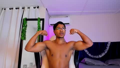 Snapshot of cassian_gold chatting on December 23, 2:42 am CASSIAN GOLD online show from December 23, 2:42 am