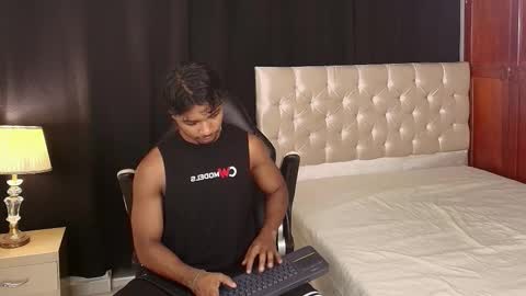 Snapshot of cassian_gold chatting on February 22, 2:02 am CASSIAN GOLD online show from February 22, 2:02 am