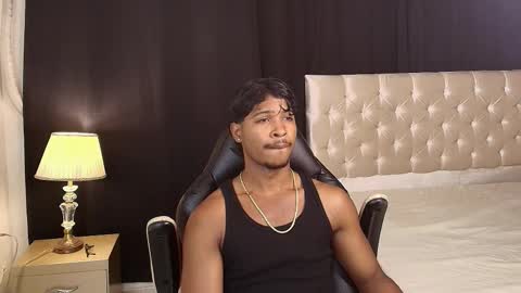 Snapshot of cassian_gold chatting on February 23, 3:26 am CASSIAN GOLD online show from February 23, 3:26 am