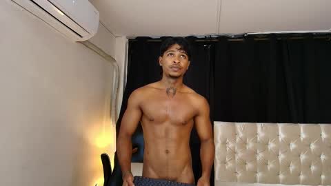 Snapshot of cassian_gold chatting on April 19, 12:54 am CASSIAN GOLD online show from April 19, 12:54 am
