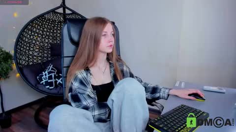 Snapshot of cassie0301 chatting on June 4, 3:29 pm cassie0301 online show from June 4, 3:29 pm