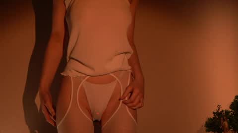 Cassie online show from April 18, 7:07 pm