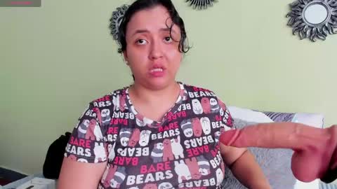 Snapshot of cassie_ibarra_ chatting on April 15, 6:59 pm Cassie online show from April 15, 6:59 pm