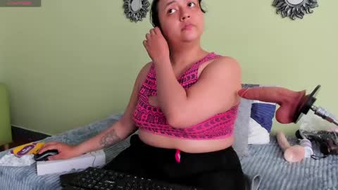 Snapshot of cassie_ibarra_ chatting on April 18, 7:07 pm Cassie online show from April 18, 7:07 pm