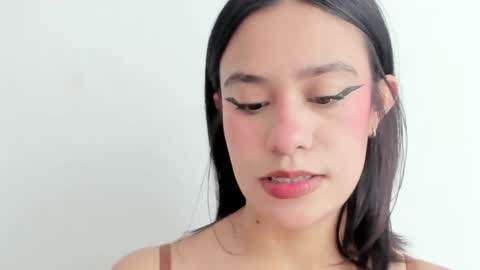 Snapshot of cassie_jones1 chatting on May 14, 7:53 pm Cassie Jones online show from May 14, 7:53 pm