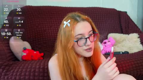 Snapshot of cassie_kisses chatting on June 9, 7:53 am Cassie online show from June 9, 7:53 am
