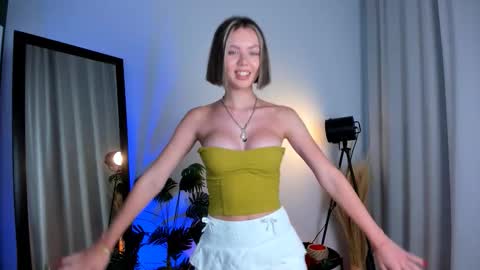 Hello my name is Cassie and my friend Nilo is also here online show from March 21, 6:51 am