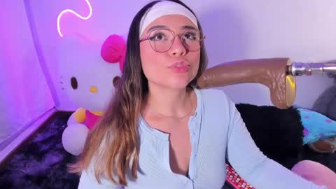 Snapshot of cassiebigass_ chatting on June 5, 12:39 am Bela igzaii9r online show from June 5, 12:39 am