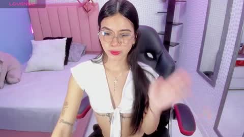 cassiehoward14 online show from January 9, 3:15 am