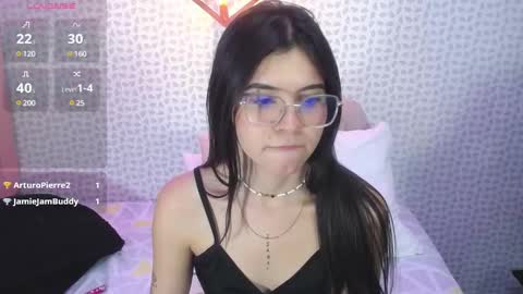 cassiehoward14 online show from February 11, 5:58 am