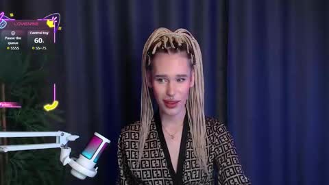 Cassie online show from December 15, 5:55 am