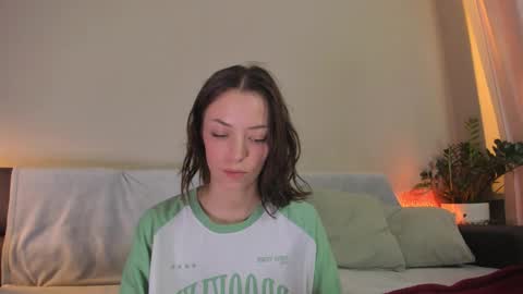  cassandra  online show from December 22, 4:48 pm