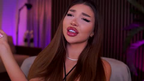 Snapshot of cassyelips chatting on October 18, 8:20 pm Cassye online show from October 18, 8:20 pm