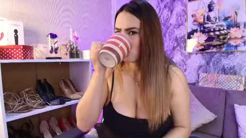Snapshot of cata_alvarezz chatting on May 10, 12:10 pm catalina online show from May 10, 12:10 pm