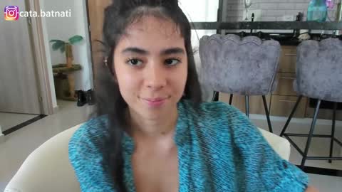 Catalina online show from December 15, 7:21 pm