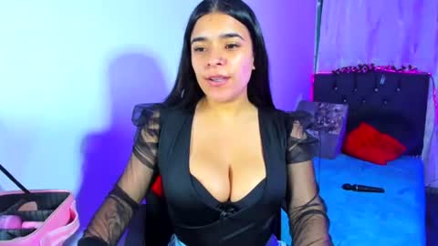 Snapshot of cata_lina_132 chatting on July 21, 1:41 am catalina online show from July 21, 1:41 am