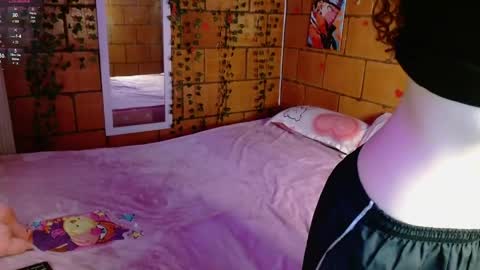 Snapshot of cata_snow chatting on May 7, 10:48 pm Cata Snow online show from May 7, 10:48 pm