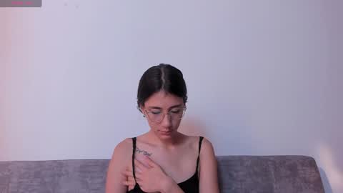 Snapshot of catalella_0 chatting on June 27, 11:37 am Catalella online show from June 27, 11:37 am
