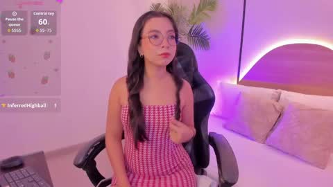 Snapshot of cataleya_castle chatting on June 1, 12:29 pm C A T E online show from June 1, 12:29 pm