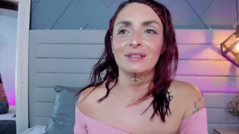 Snapshot of cataleya_marin_ chatting on June 29, 4:19 am cataleya_marin_ online show from June 29, 4:19 am