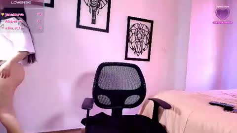 Snapshot of cataliina_santhana chatting on June 23, 4:38 pm Catalina online show from June 23, 4:38 pm