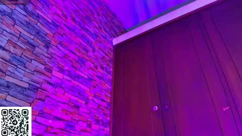 Snapshot of catalina_santana20 chatting on May 16, 2:30 am Catalina online show from May 16, 2:30 am