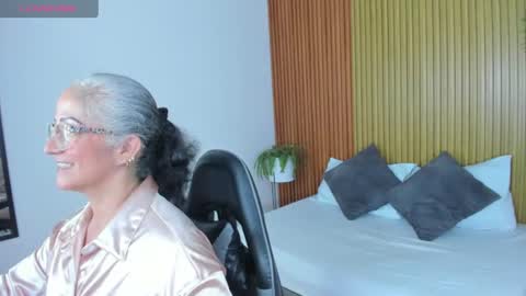 Snapshot of catalina_villan chatting on June 25, 6:56 pm C A T A L I N A online show from June 25, 6:56 pm