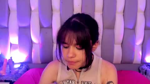 Cat  online show from December 6, 6:06 pm