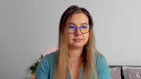 Kat online show from February 10, 10:20 am