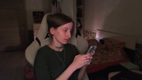 Snapshot of cath_dysphoria_ chatting on June 3, 8:03 pm CATH online show from June 3, 8:03 pm