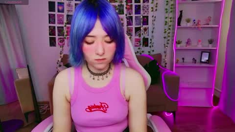 Snapshot of catharinejones chatting on June 12, 8:02 am KettieHi My name is Katie I love drawing and I can play the guitar. And love dancing online show from June 12, 8:02 am