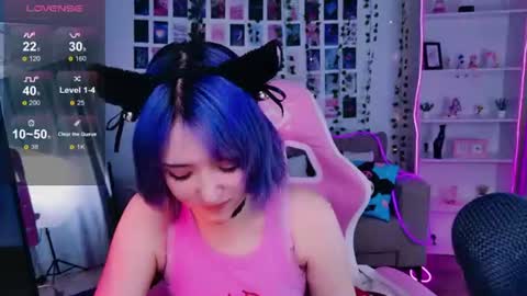 Snapshot of catharinejones chatting on July 2, 1:28 pm KettieHi My name is Katie I love drawing and I can play the guitar. And love dancing online show from July 2, 1:28 pm