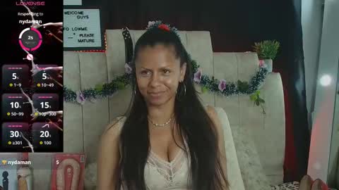 Snapshot of catherine_mature45 chatting on December 22, 6:16 pm Catherine online show from December 22, 6:16 pm