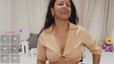 Snapshot of catherine_mature45 chatting on May 14, 7:09 pm Catherine online show from May 14, 7:09 pm