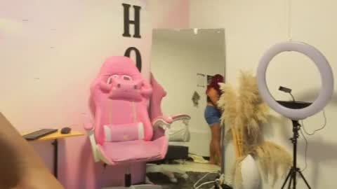 Snapshot of catherine_smith_ chatting on September 18, 11:23 am Catherine online show from September 18, 11:23 am